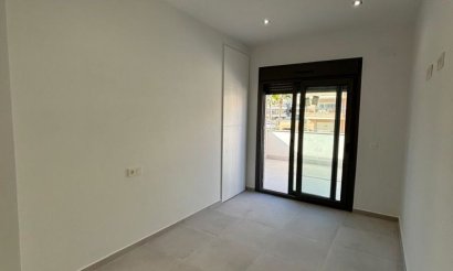 Resale - Villa - Orihuela Costa