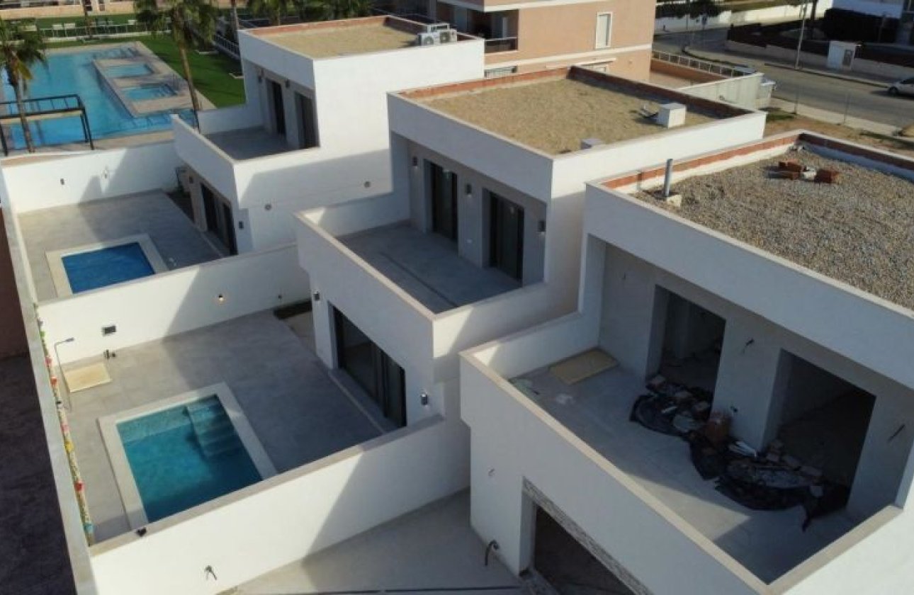 Resale - Villa - Orihuela Costa