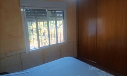 Resale - Villa - Elche