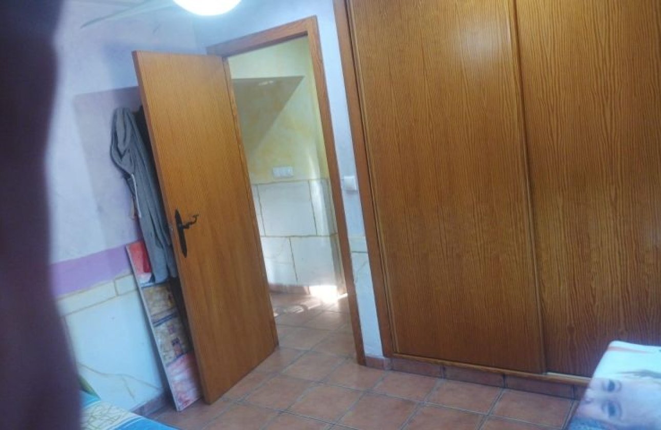 Resale - Villa - Elche