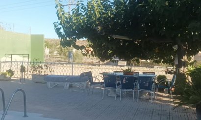 Resale - Villa - Elche