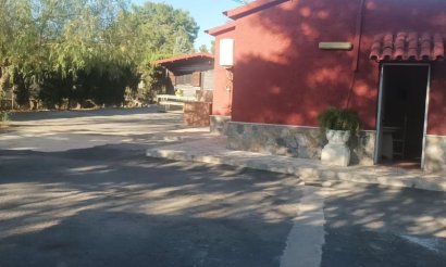Resale - Villa - Elche