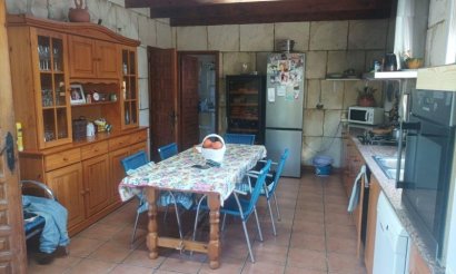 Resale - Villa - Elche
