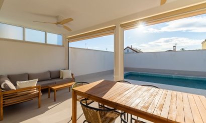 Resale - Villa - Torrevieja