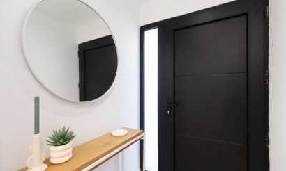 Resale - Villa - Torrevieja