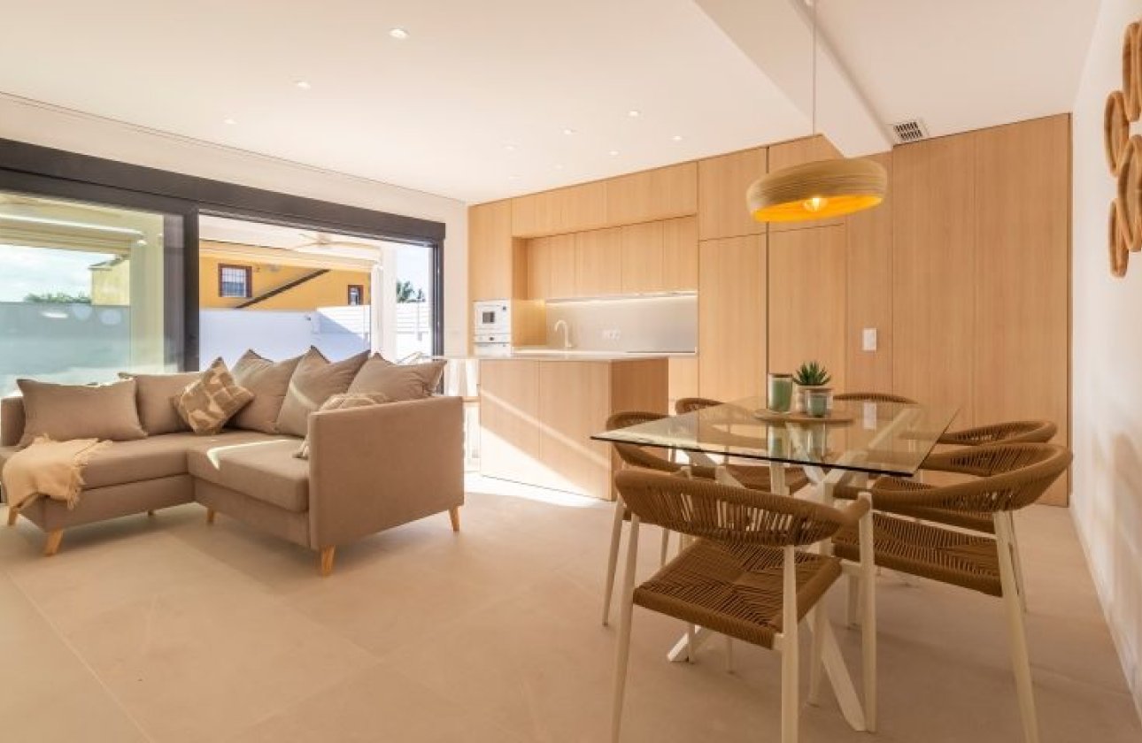 Resale - Villa - Torrevieja