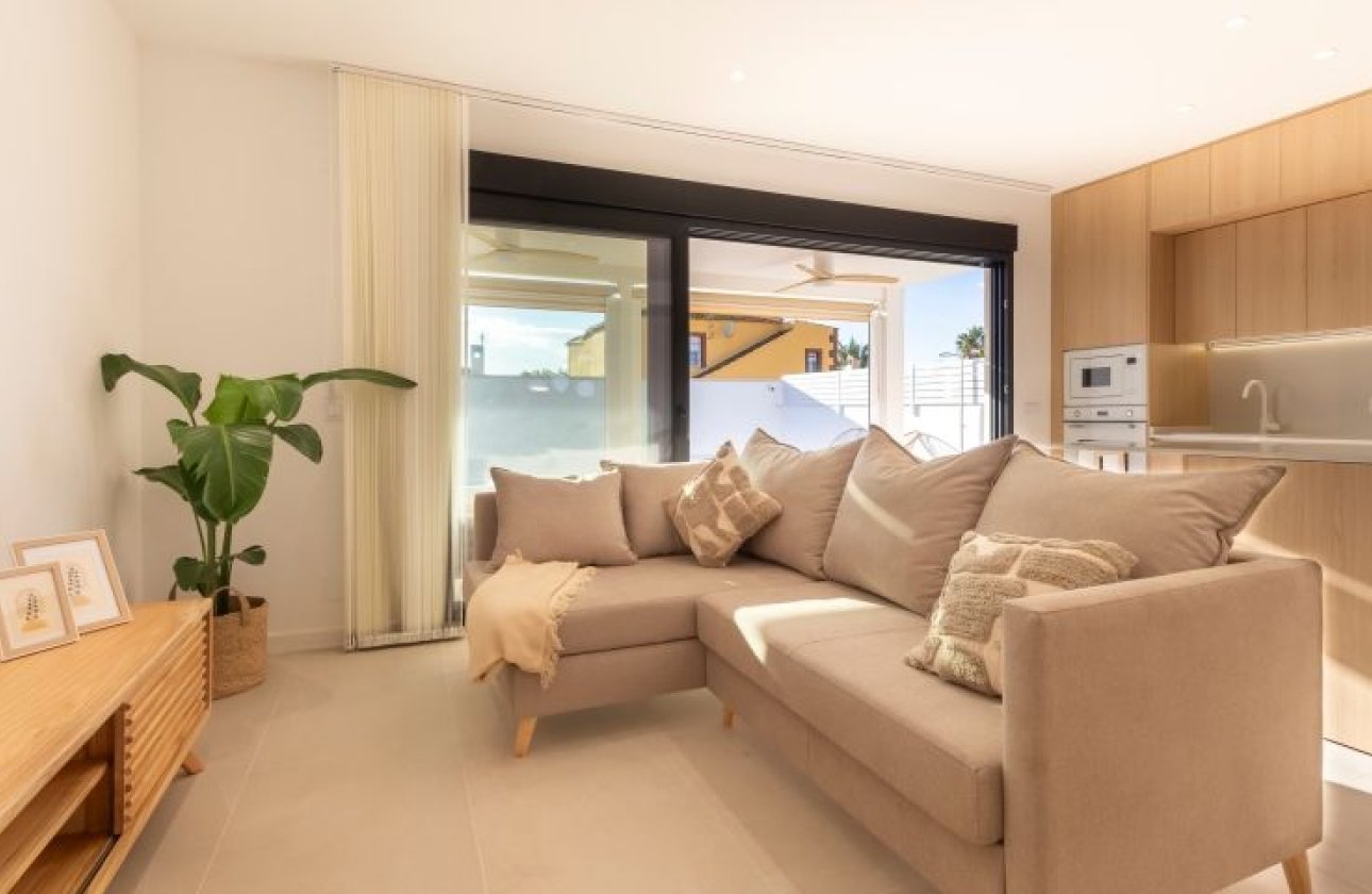 Resale - Villa - Torrevieja