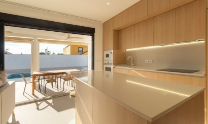 Resale - Villa - Torrevieja