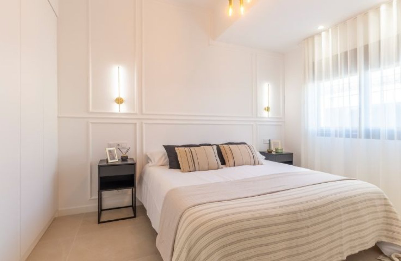 Resale - Villa - Torrevieja