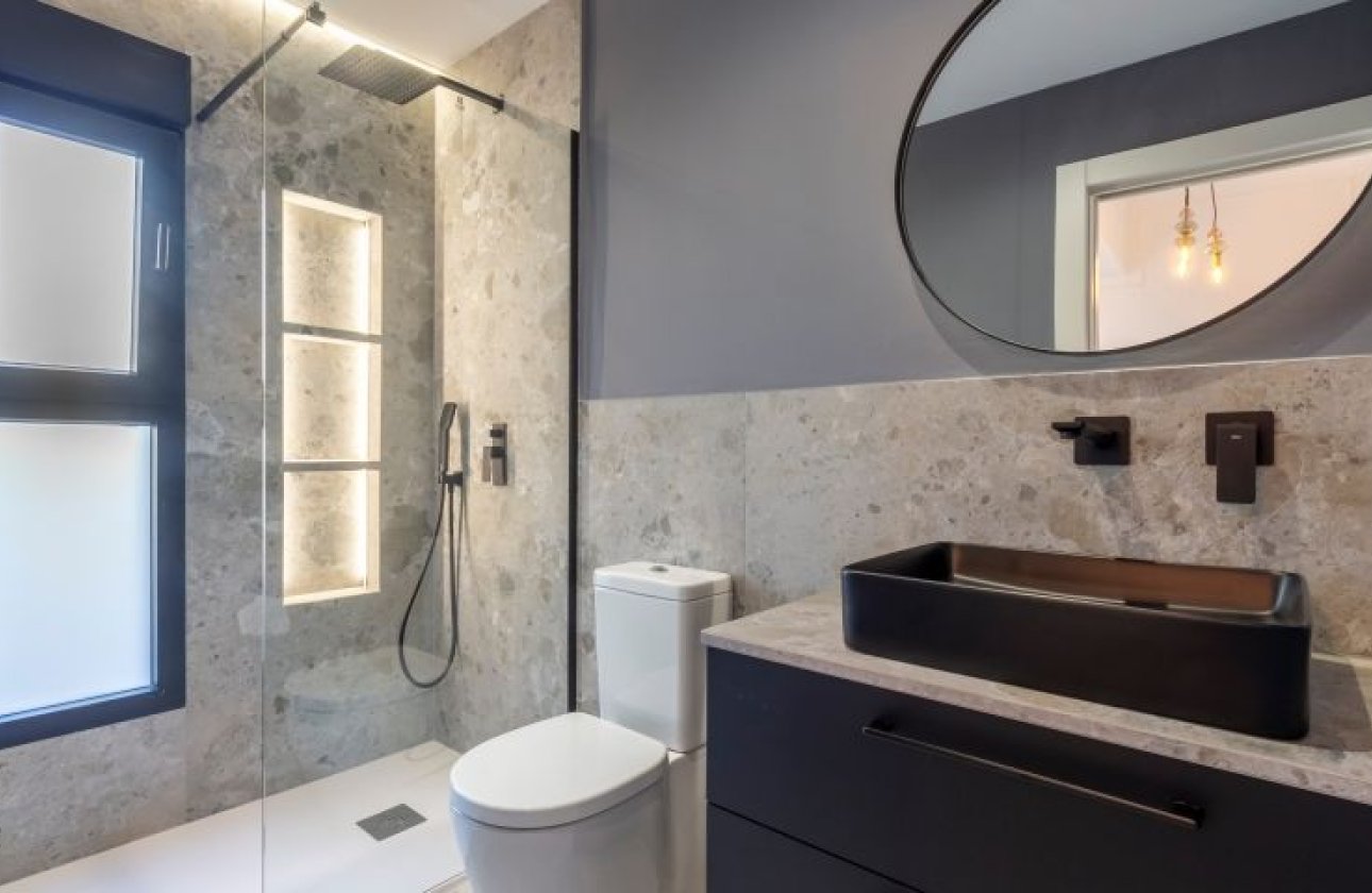 Resale - Villa - Torrevieja