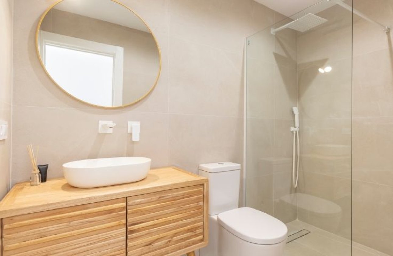 Resale - Villa - Torrevieja