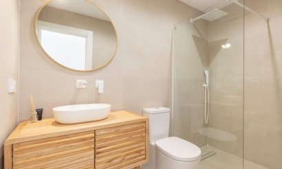 Resale - Villa - Torrevieja