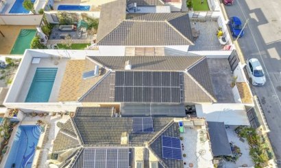 Resale - Villa - Torrevieja