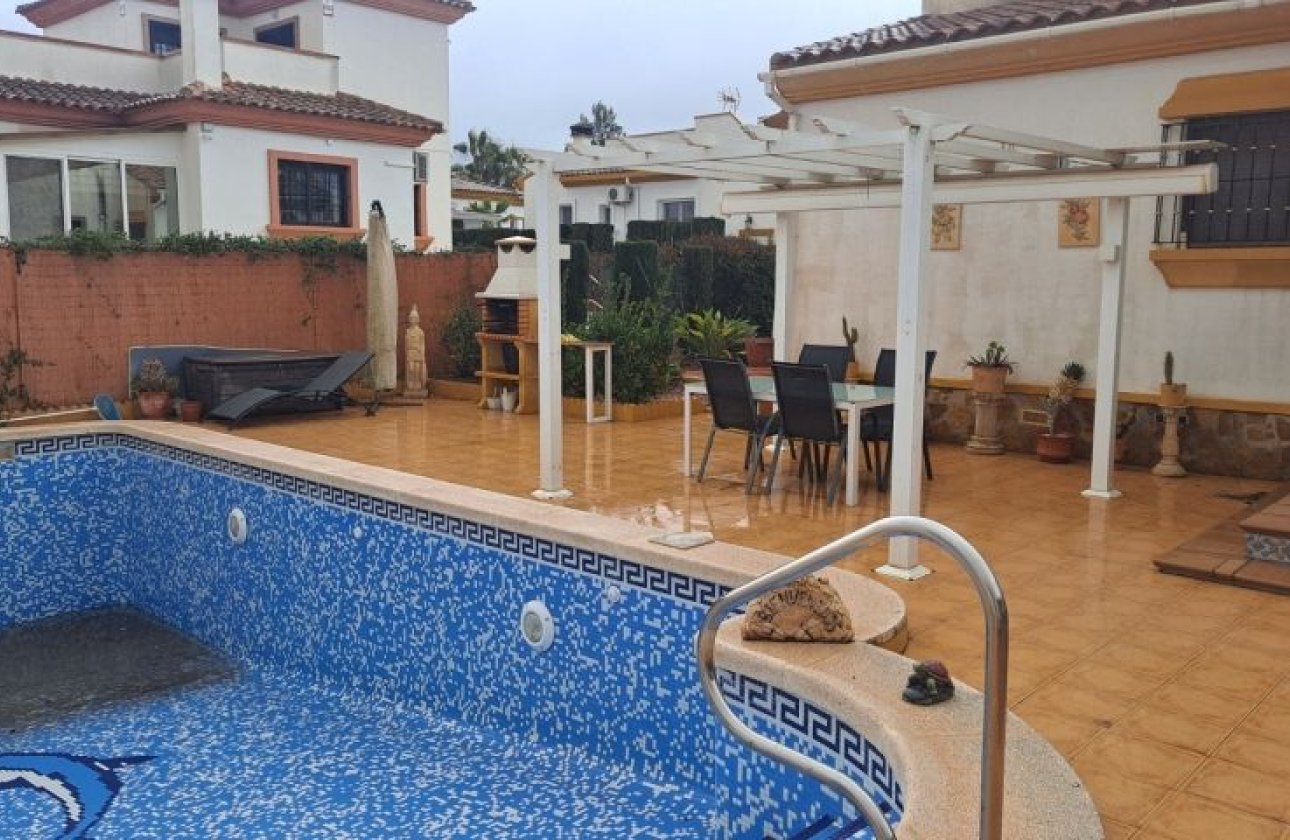 Resale - Villa - Hondón de las Nieves
