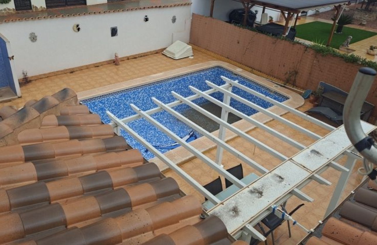Resale - Villa - Hondón de las Nieves