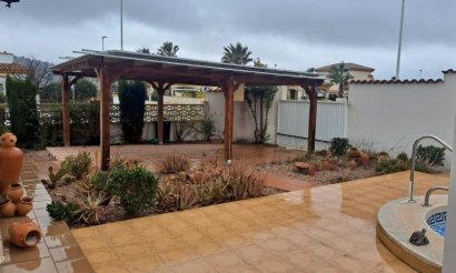 Resale - Villa - Hondón de las Nieves