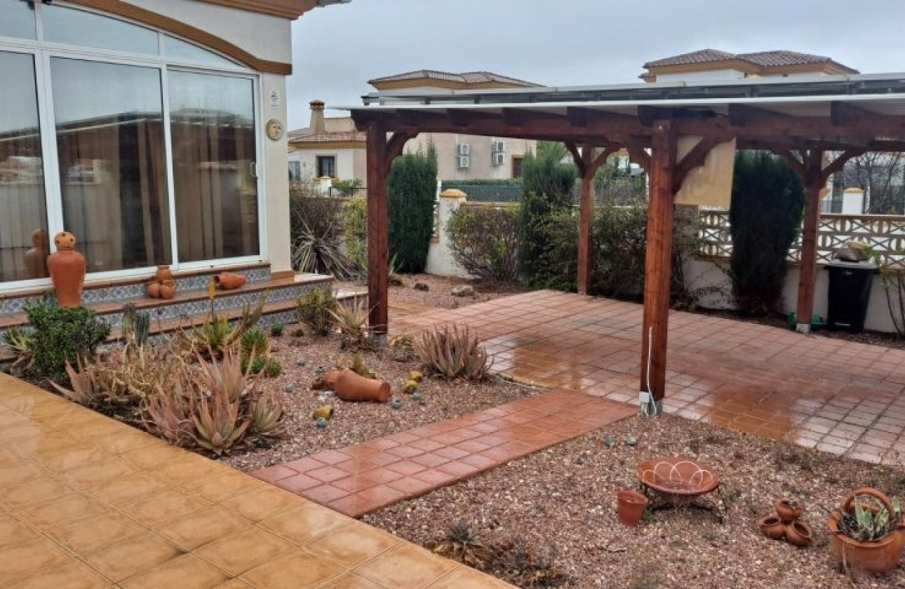 Resale - Villa - Hondón de las Nieves