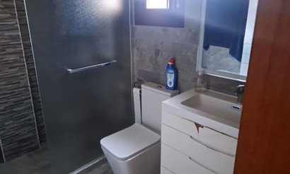 Resale - Villa - Hondón de las Nieves