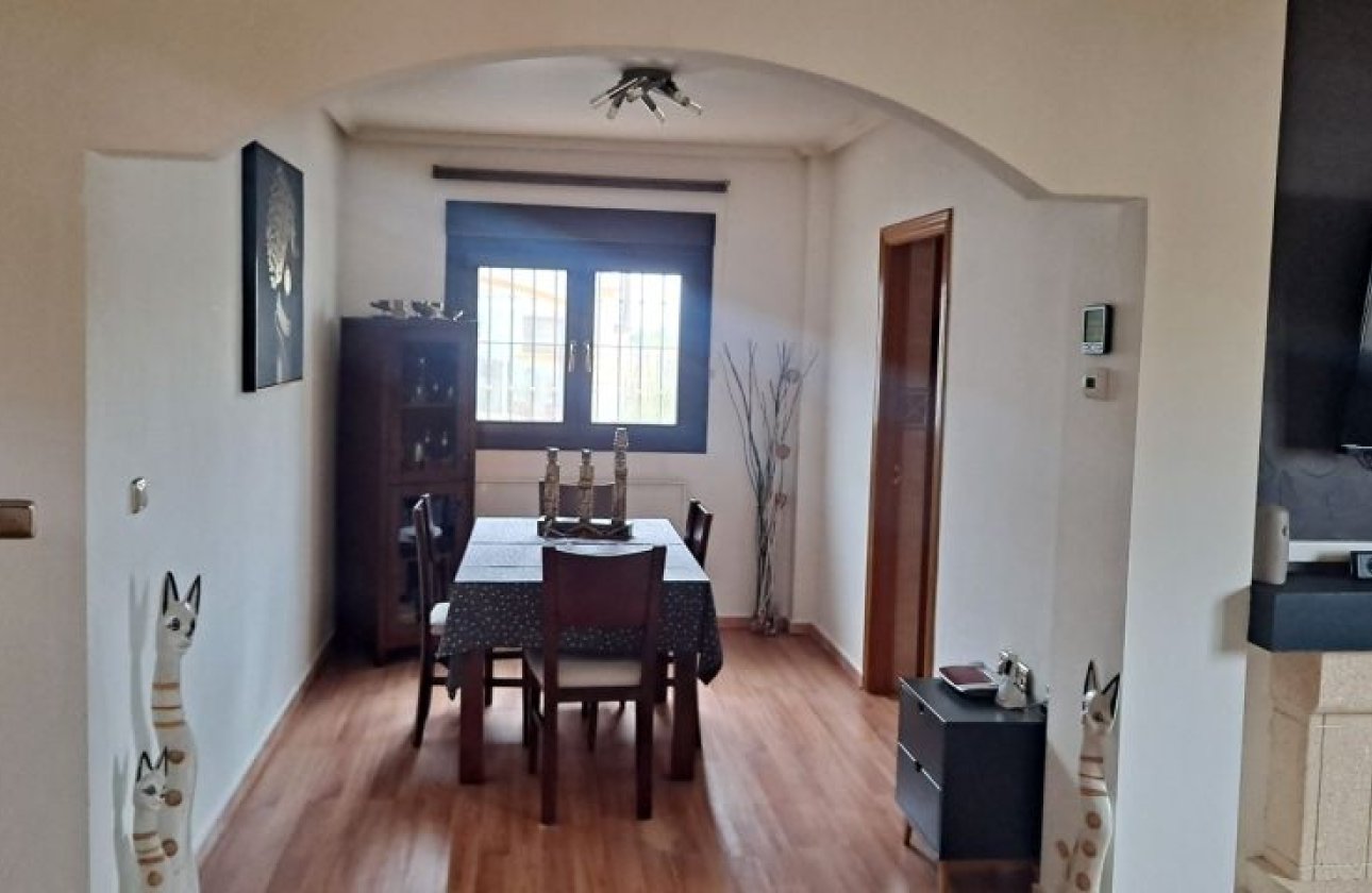 Resale - Villa - Hondón de las Nieves