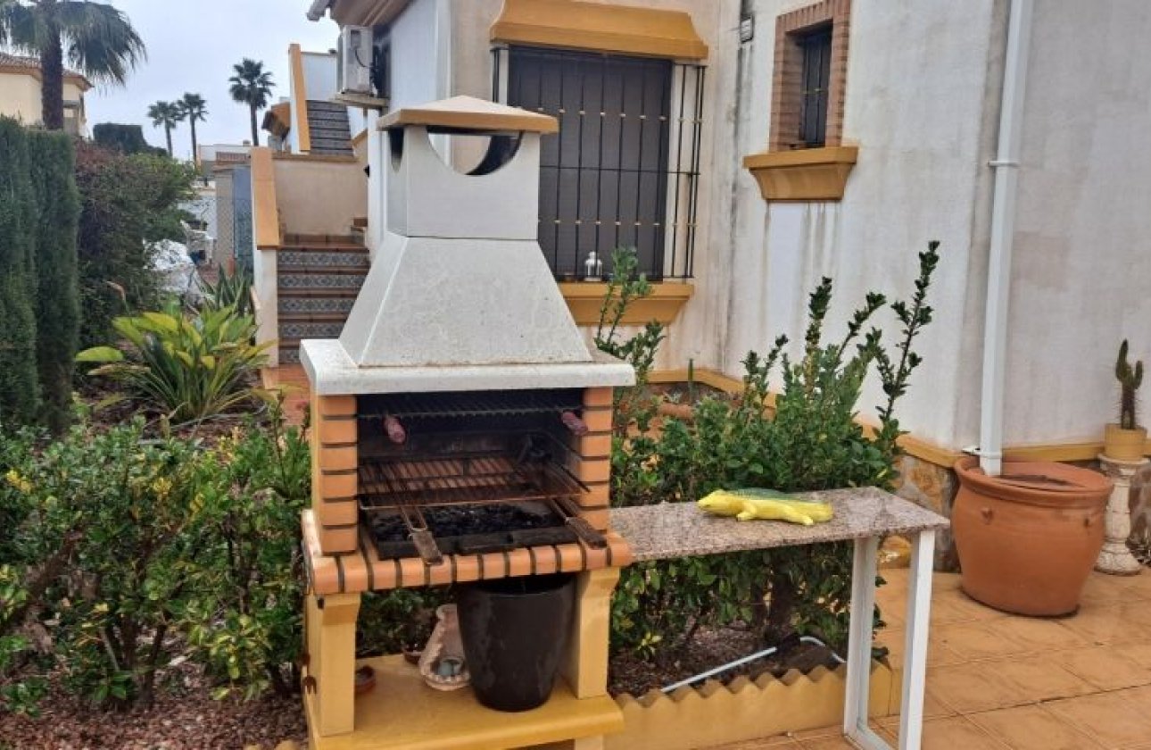 Resale - Villa - Hondón de las Nieves