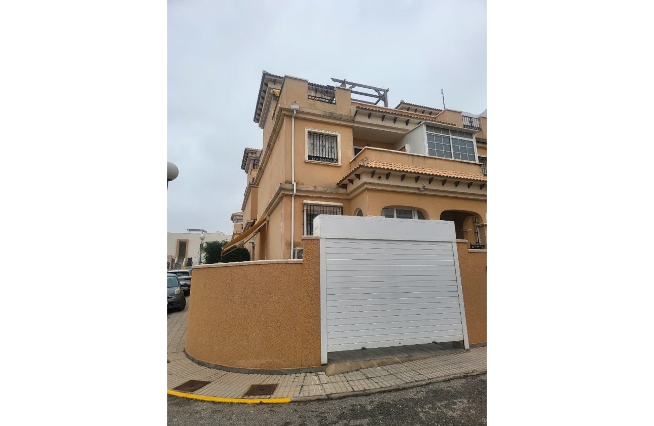 Revente - Villa - Orihuela Costa - Villamartín
