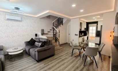 Revente - Villa - Orihuela Costa - Villamartín