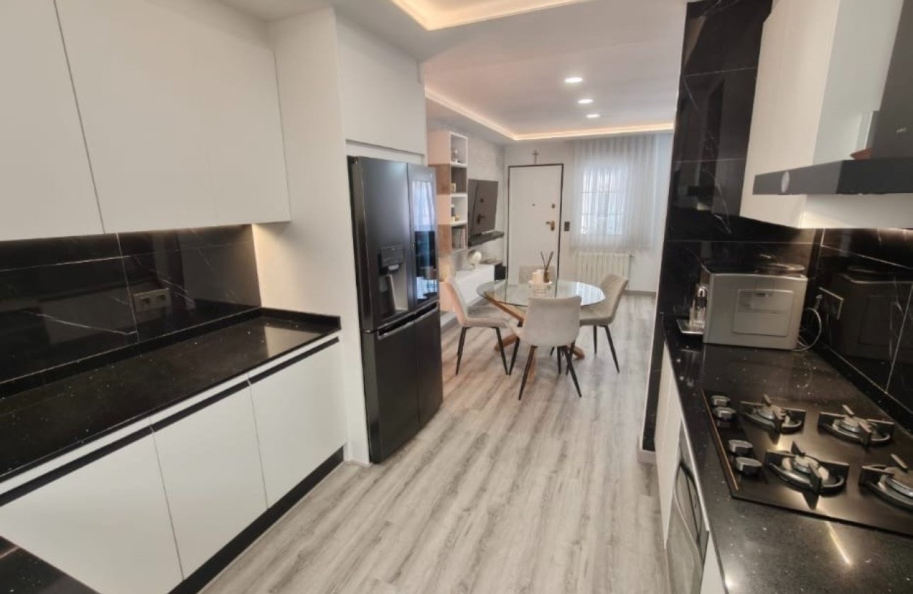Revente - Villa - Orihuela Costa - Villamartín