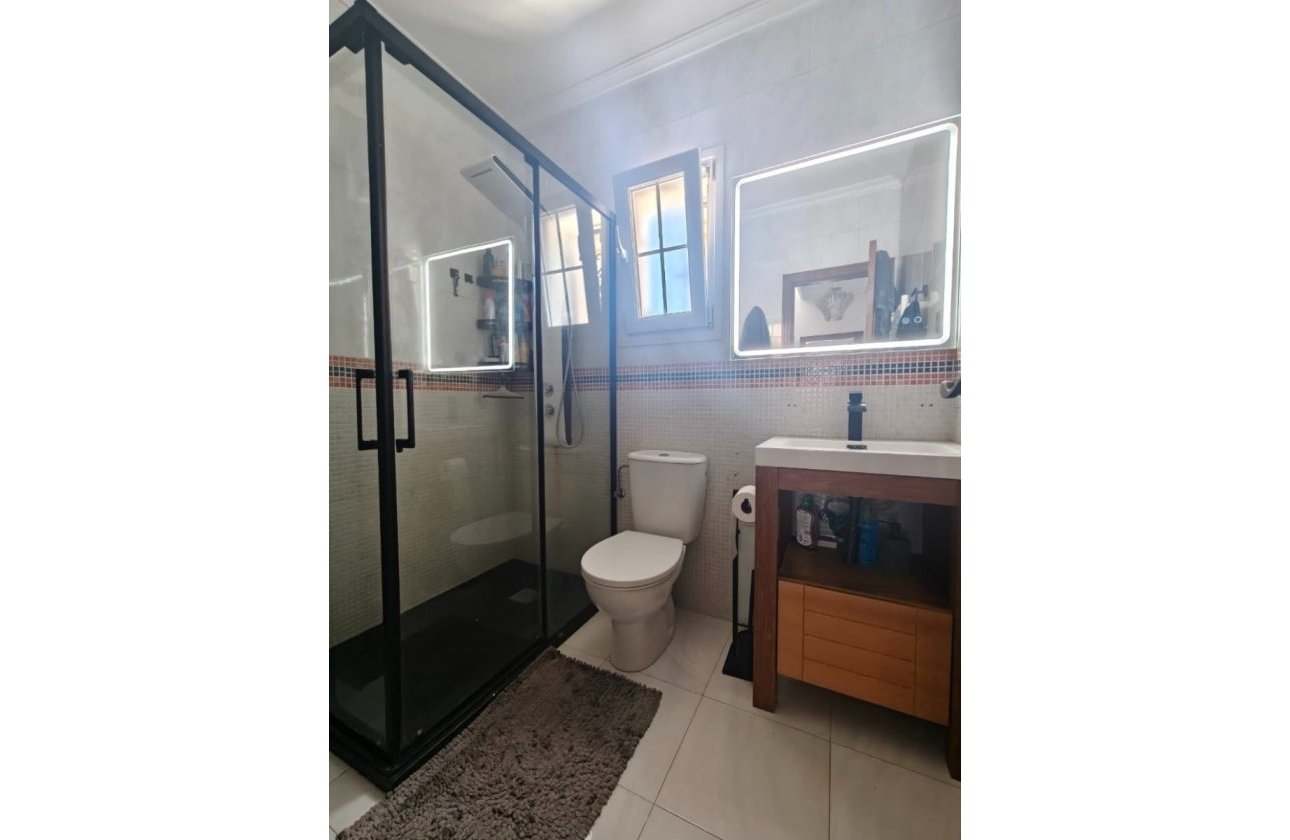 Revente - Villa - Orihuela Costa - Villamartín