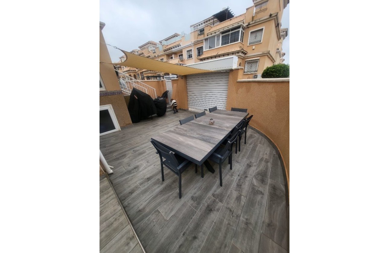 Revente - Villa - Orihuela Costa - Villamartín