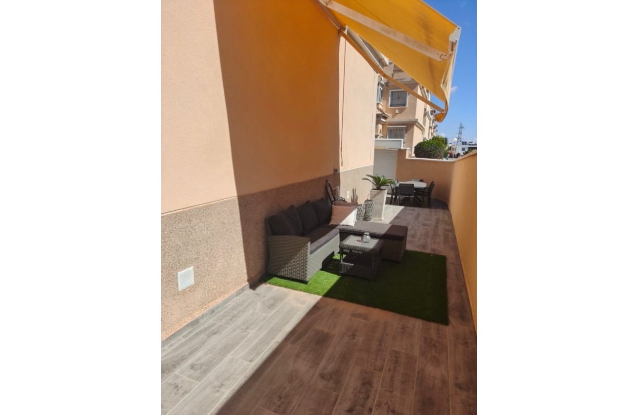 Revente - Villa - Orihuela Costa - Villamartín