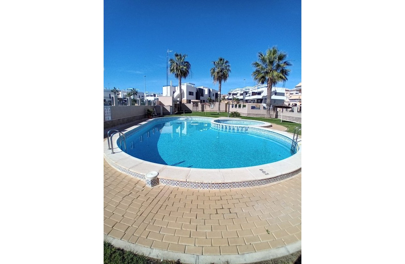 Revente - Villa - Orihuela Costa - Villamartín