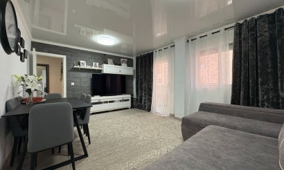 Resale - Apartment / flat - Torrevieja - Center