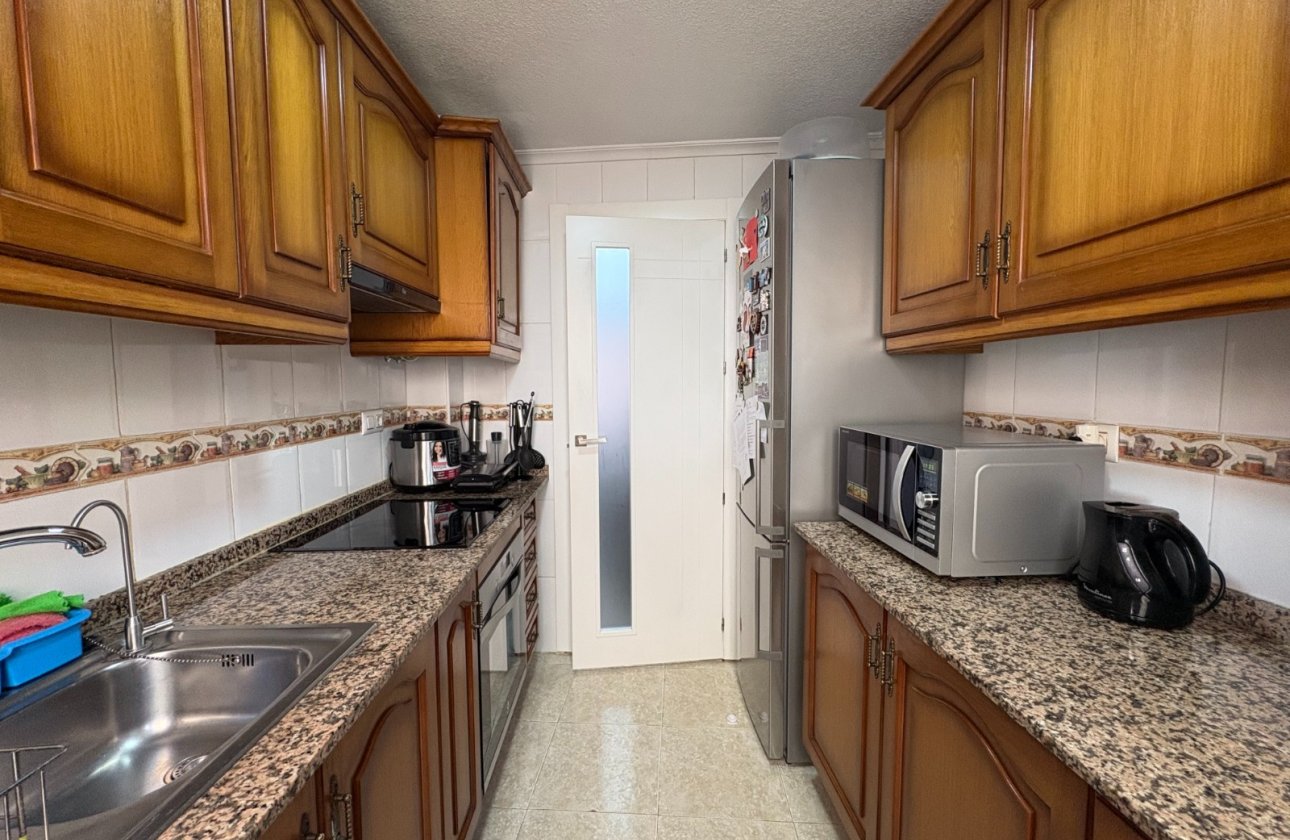 Resale - Apartment / flat - Torrevieja - Center