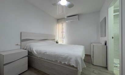 Resale - Apartment / flat - Torrevieja - Center