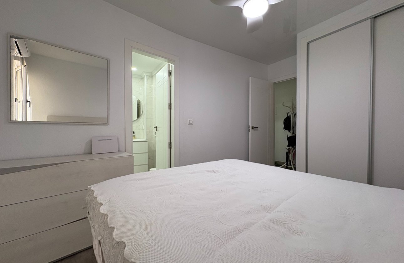Resale - Apartment / flat - Torrevieja - Center