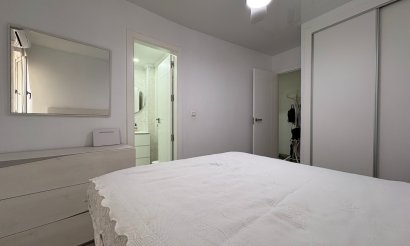Resale - Apartment / flat - Torrevieja - Center