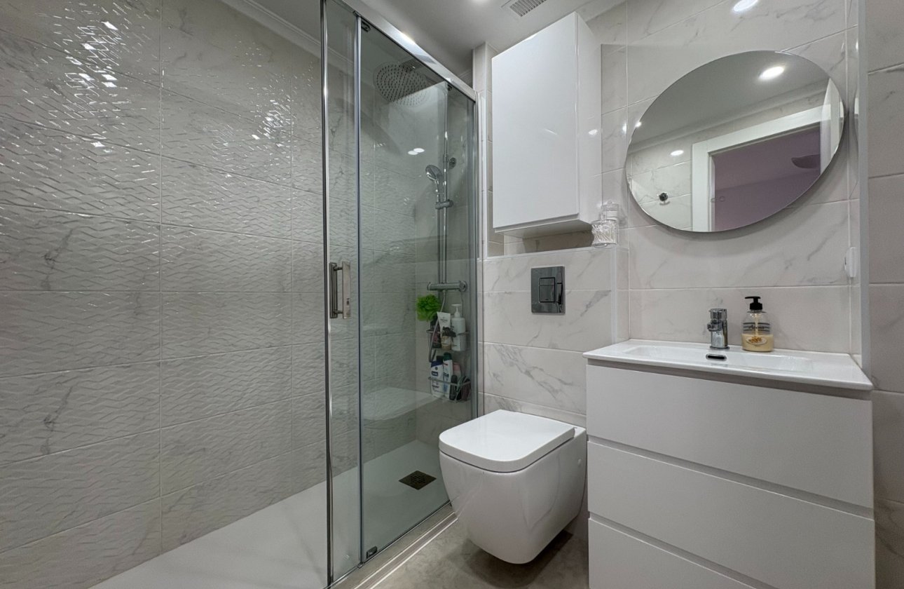 Resale - Apartment / flat - Torrevieja - Center