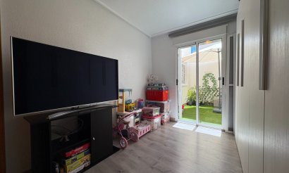 Resale - Apartment / flat - Torrevieja - Center