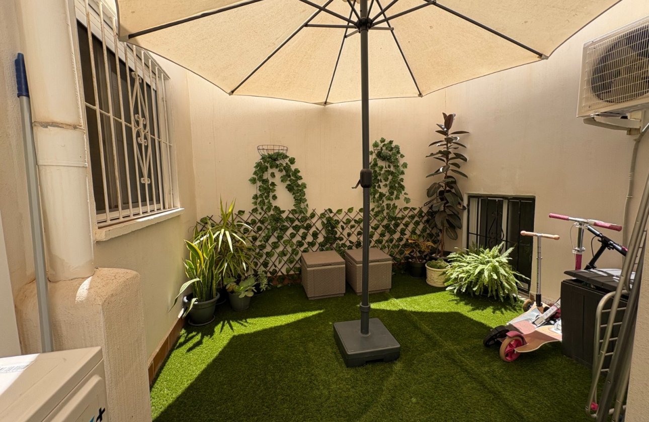 Resale - Apartment / flat - Torrevieja - Center