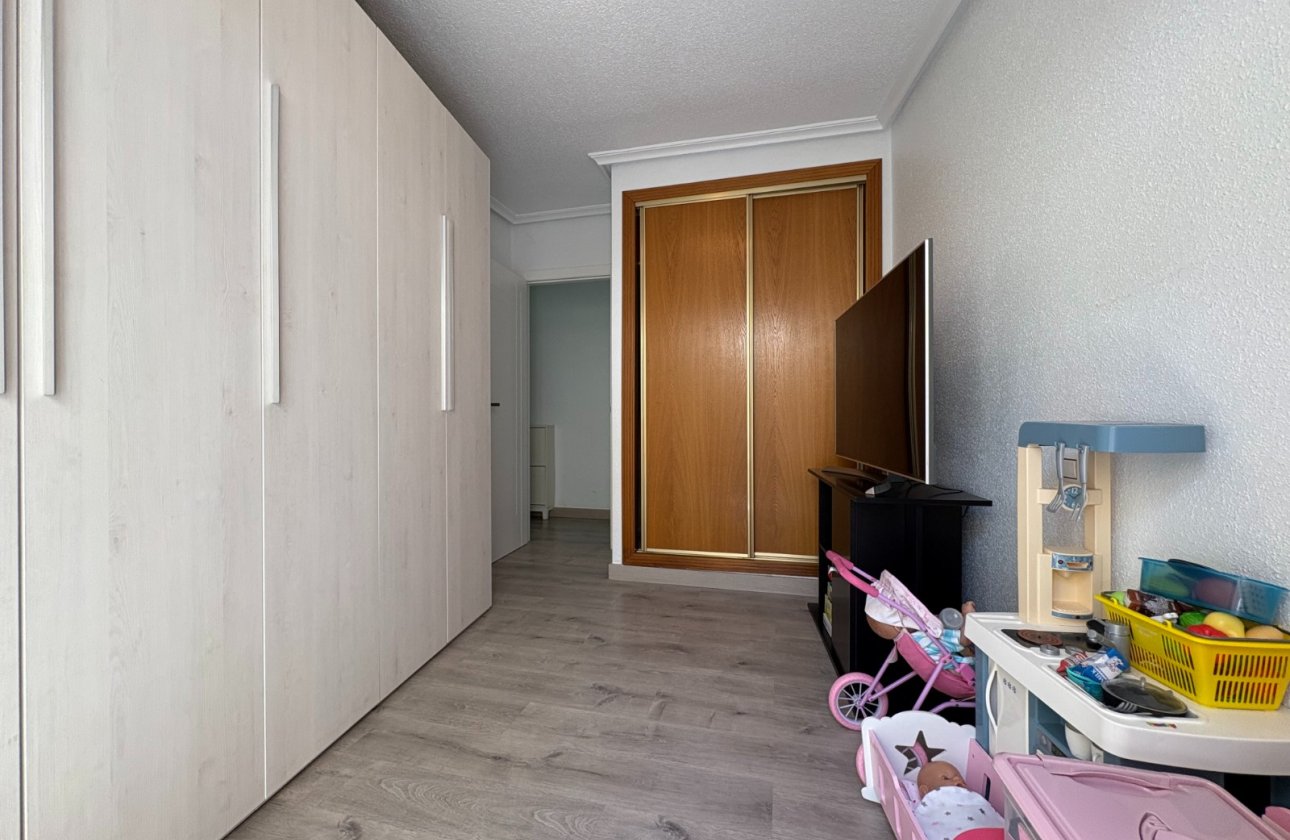 Resale - Apartment / flat - Torrevieja - Center
