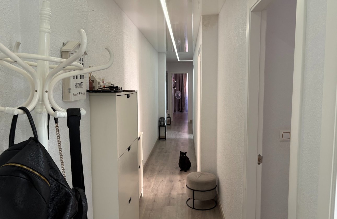 Resale - Apartment / flat - Torrevieja - Center