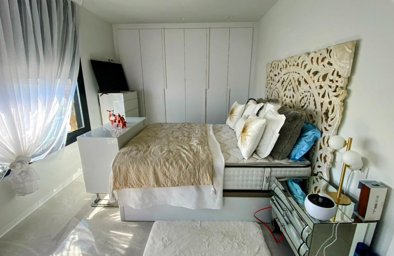 Resale - Villa - Finestrat