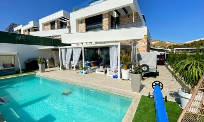 Resale - Villa - Finestrat