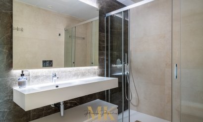Resale - Apartment / flat - Benidorm - Playa Poniente
