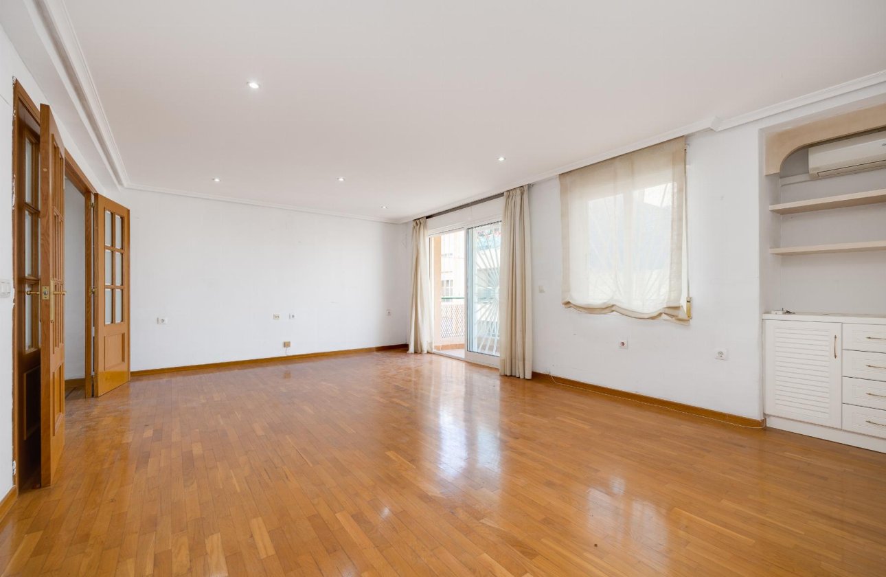 Revente - Appartement - Torrevieja - Centro
