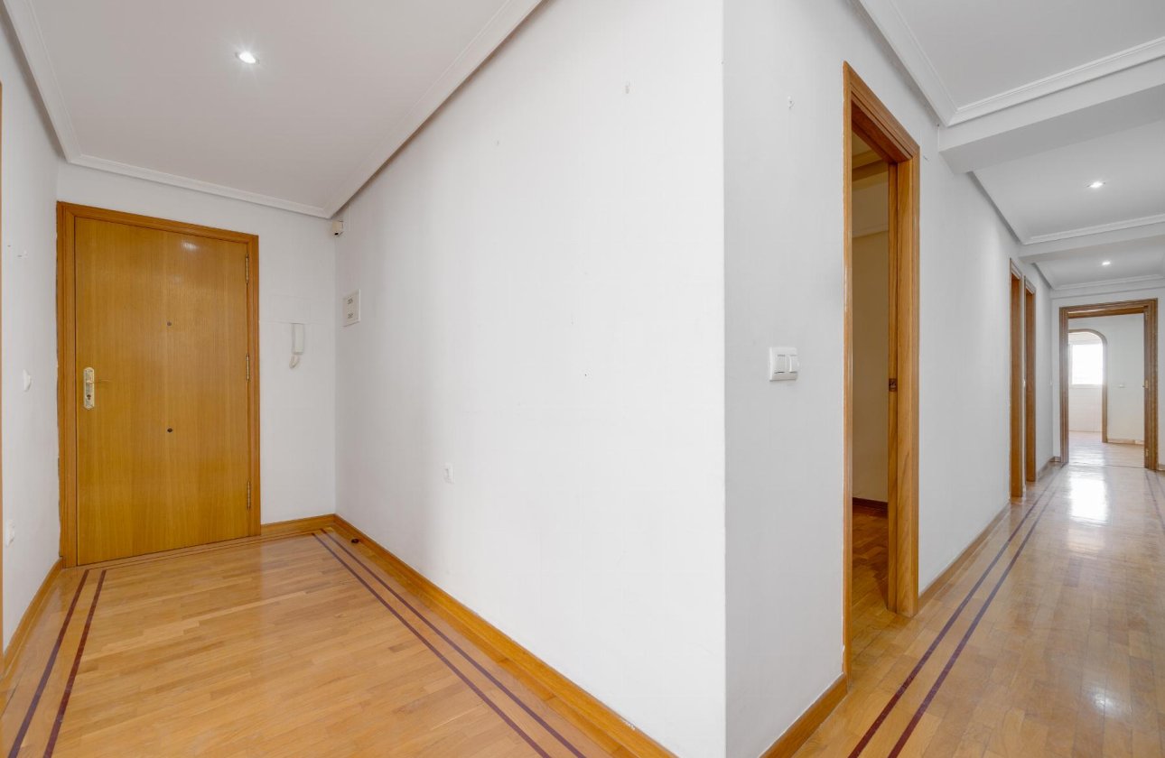 Revente - Appartement - Torrevieja - Centro