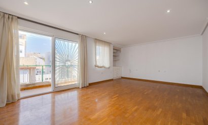 Revente - Appartement - Torrevieja - Centro