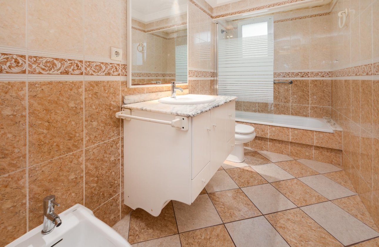 Revente - Appartement - Torrevieja - Centro