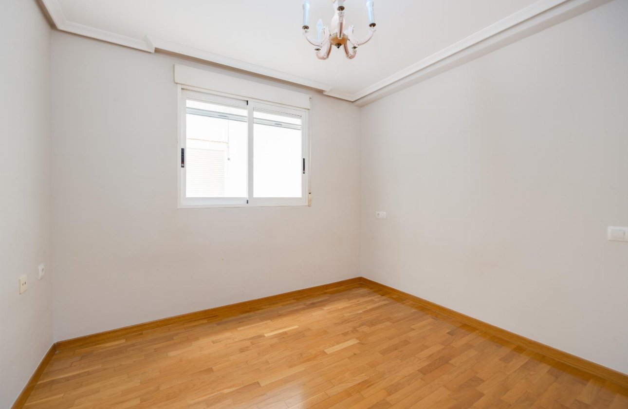 Revente - Appartement - Torrevieja - Centro