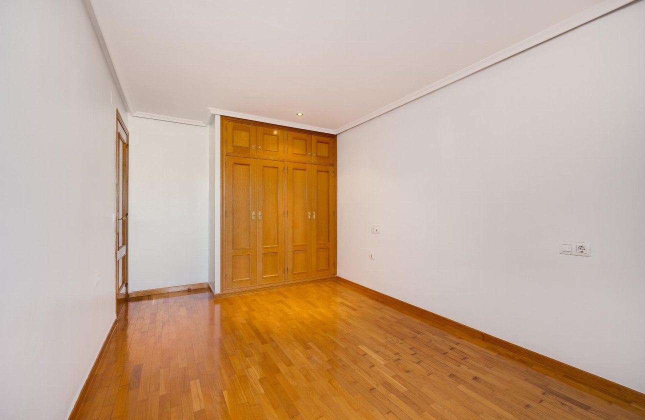Revente - Appartement - Torrevieja - Centro